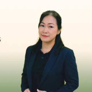 คุณสุภาพร ลือพร้อมชัย